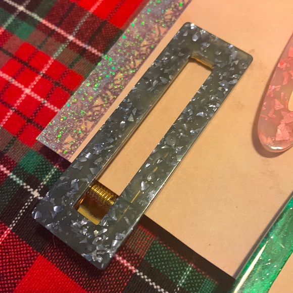 Handmade sparkle glitter resin 4 piece barrette hair clip set - Picture 7 of 8